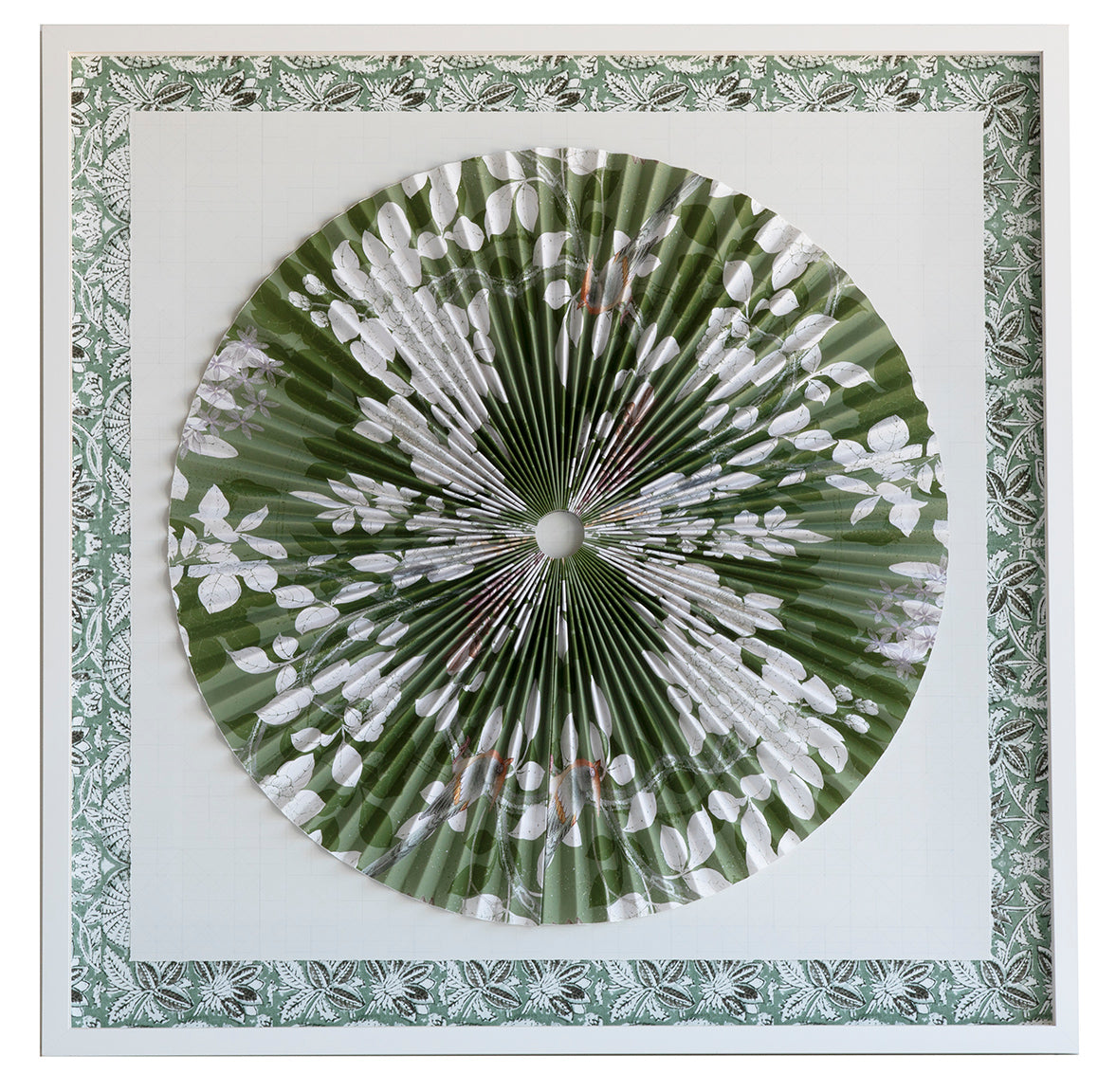 1 Pleated Dimensional Circle: Chinoiserie