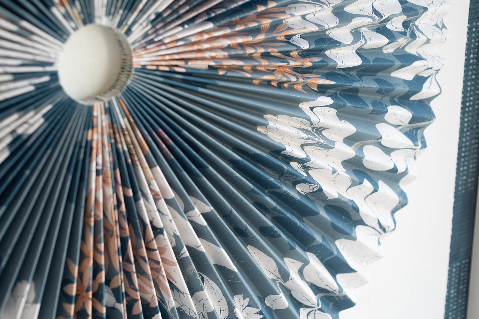 Pleated Dimensional Circle: Blue Chinoiserie