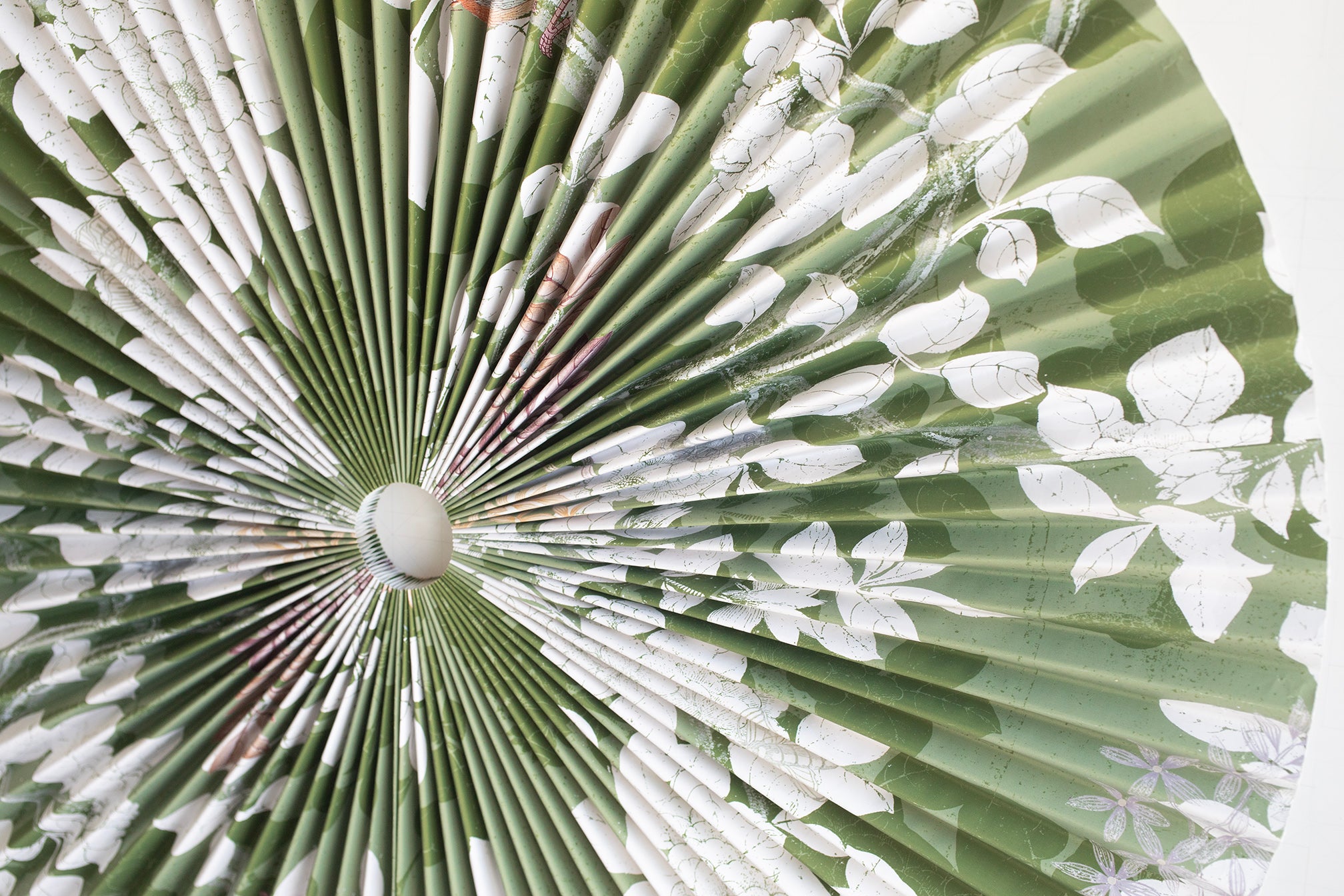 1 Pleated Dimensional Circle: Chinoiserie