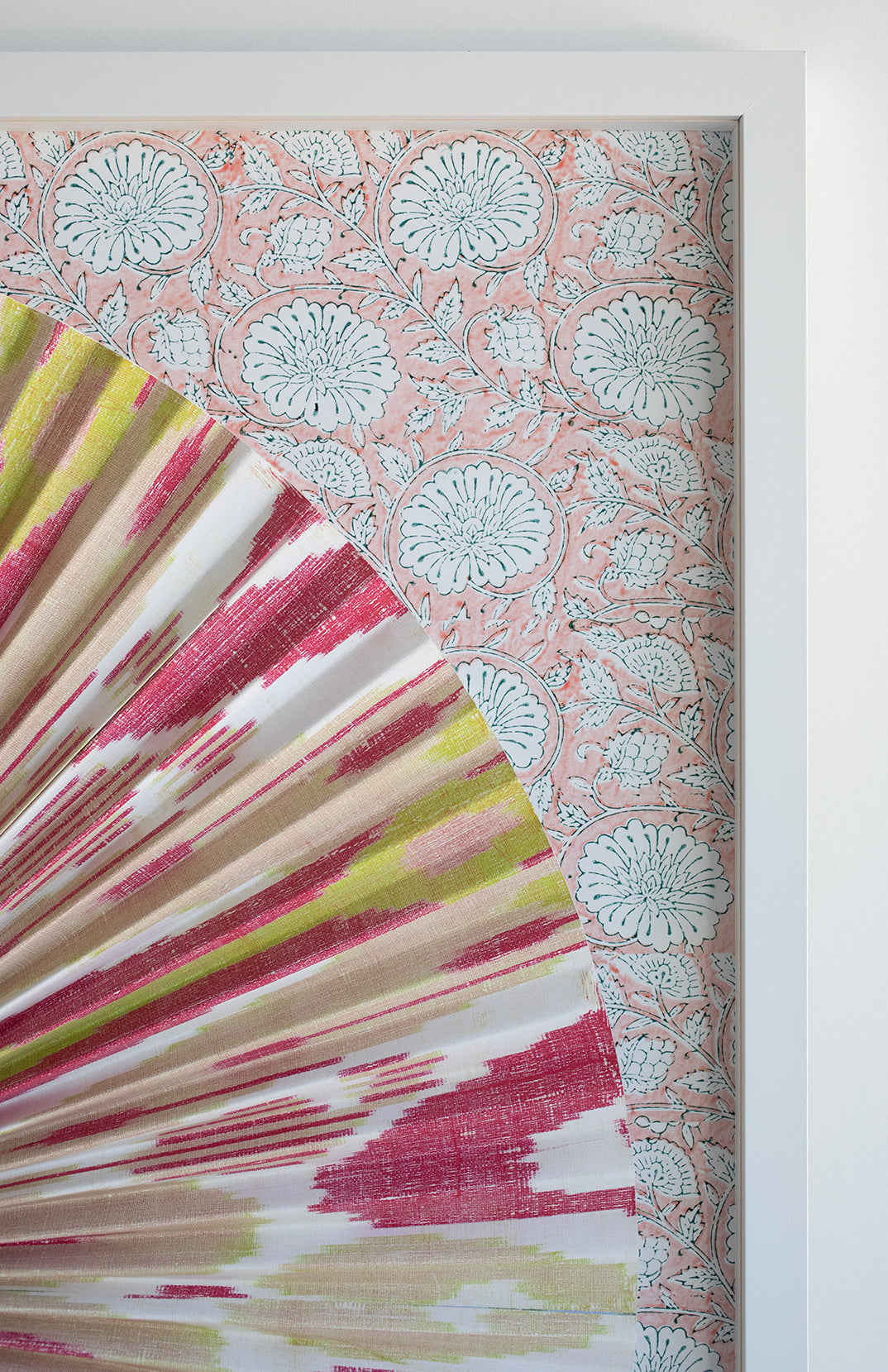 Pleated Dimensional Circle: Iktat (Pink)