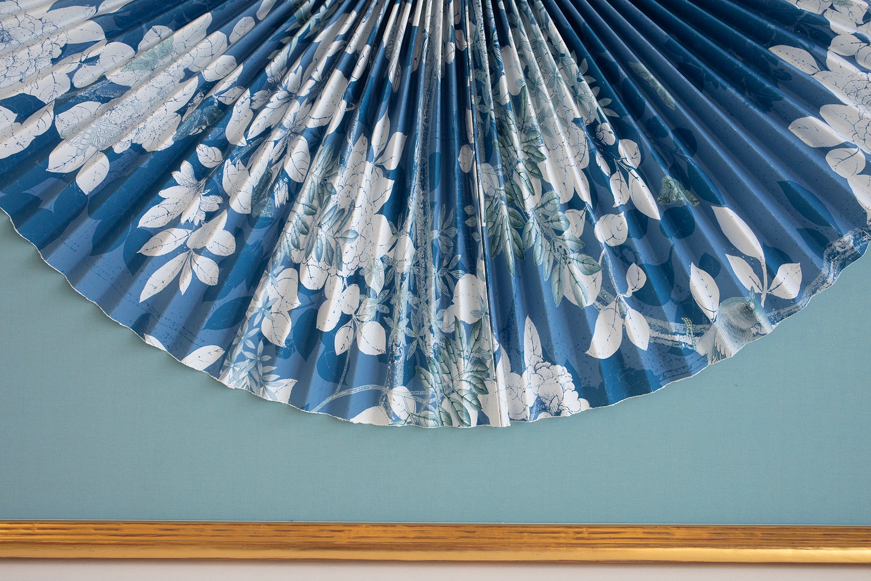 Pleated Dimensional Circle: Chinoiserie Prussian Blue